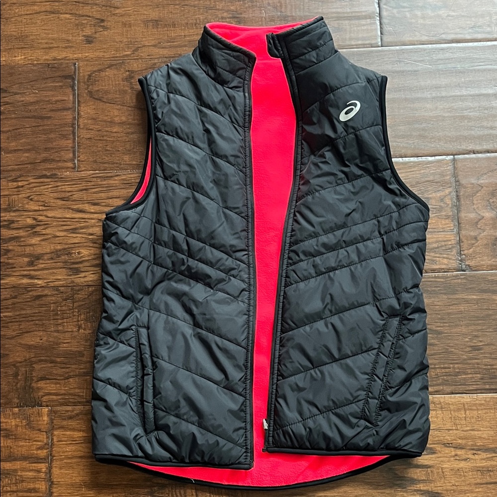 Asics Reversible Black Vest with Hot Pink Interior